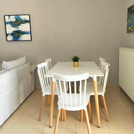Apartman West Gate Lux - Free Parking - 100m From One Salonica Mall Szaloniki