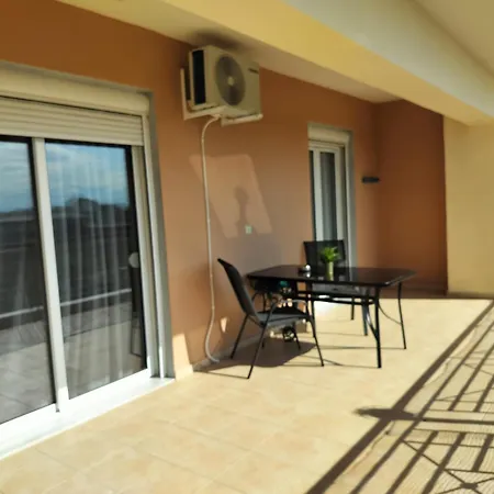 Apartman West Gate Lux - Free Parking - 100m From One Salonica Mall *