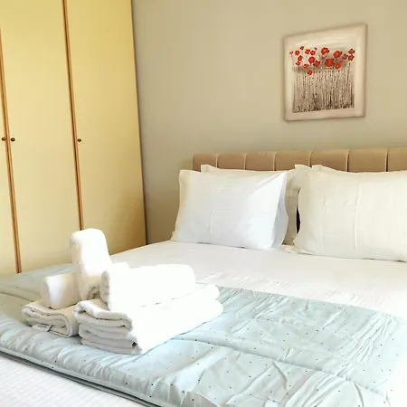 West Gate Lux - Free Parking - 100m From One Salonica Mall