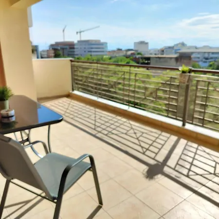 Apartman West Gate Lux - Free Parking - 100m From One Salonica Mall Szaloniki