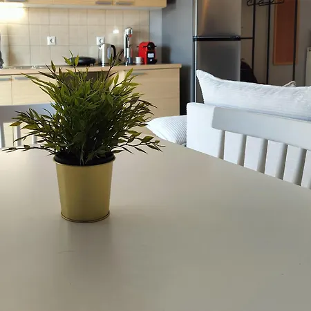West Gate Lux - Free Parking - 100m From One Salonica Mall *