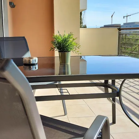 West Gate Lux - Free Parking - 100m From One Salonica Mall Apartman *
